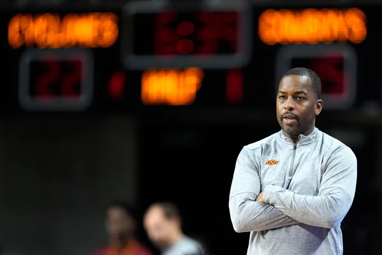 Michigan Agrees To 2-Year Deal With Men's Basketball Coach Mike Boynton, Removing Interim Tag
